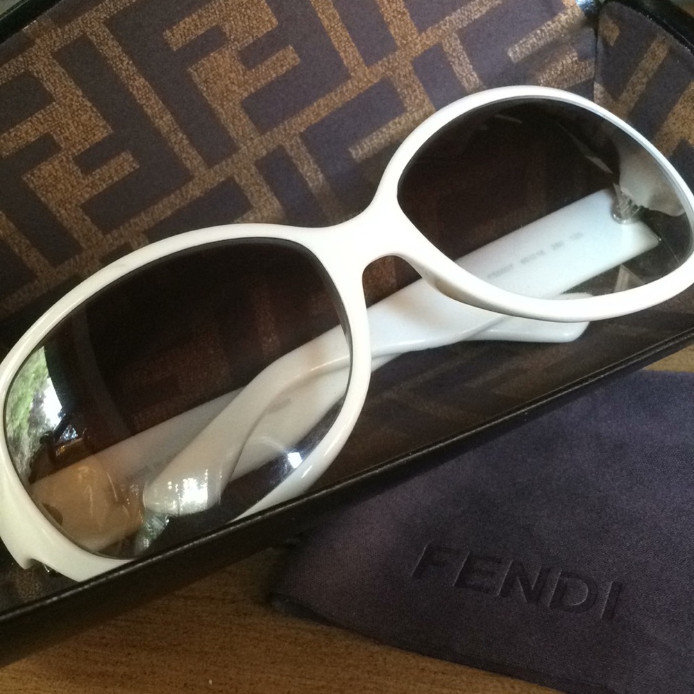 Fendi Ivory Sunglasses Cold Insert FS5007